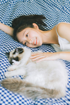 新任女教师我要你爱详情介绍